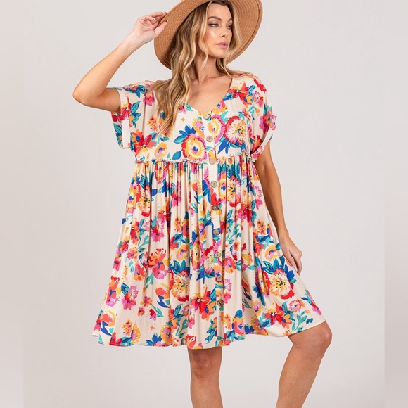 SAGE & FIG Floral Dress - Picture 1 of 5